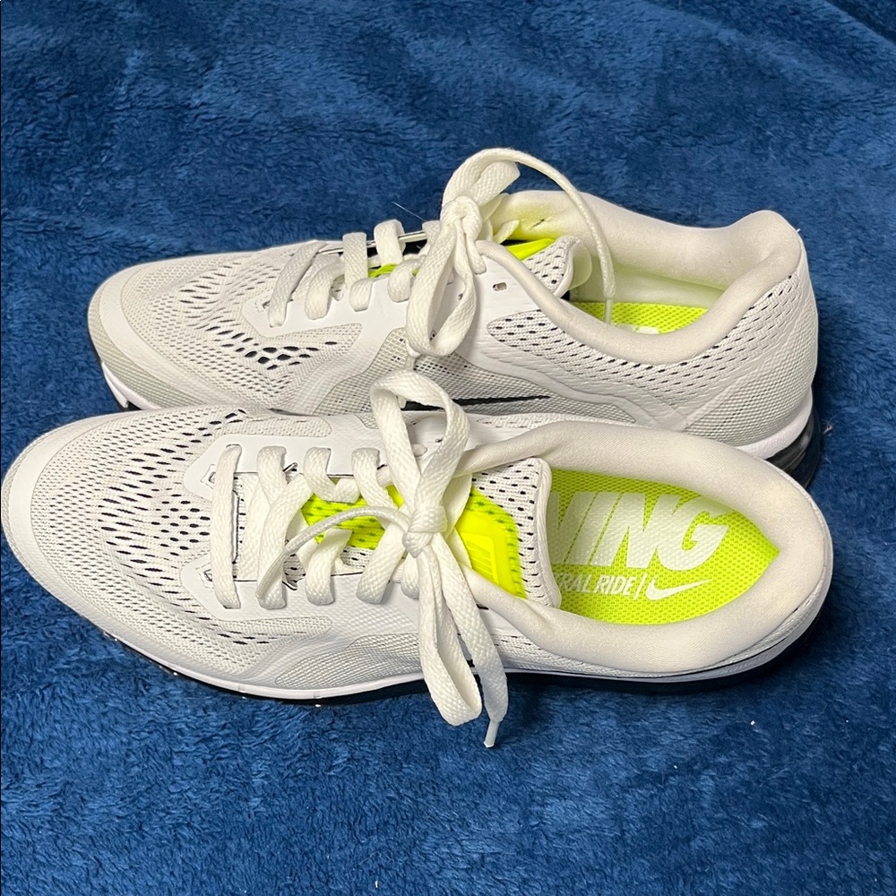 Nike Airmax running shoes White black  and Bright neon accents New women’s 9.5